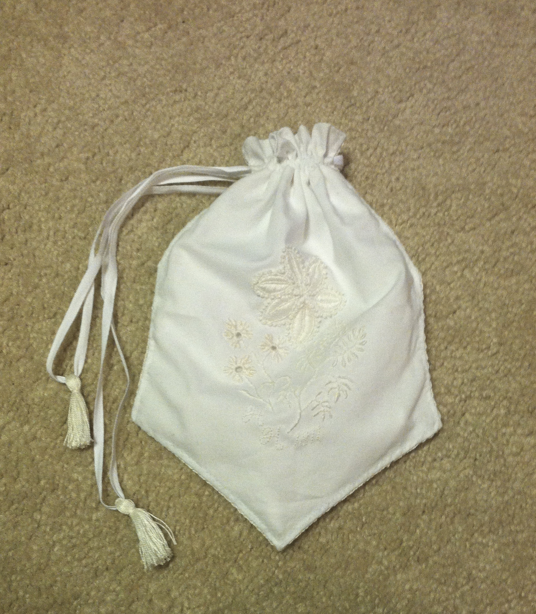 First project of 2014 – white work reticule | Mrs. Hufton's Huswif